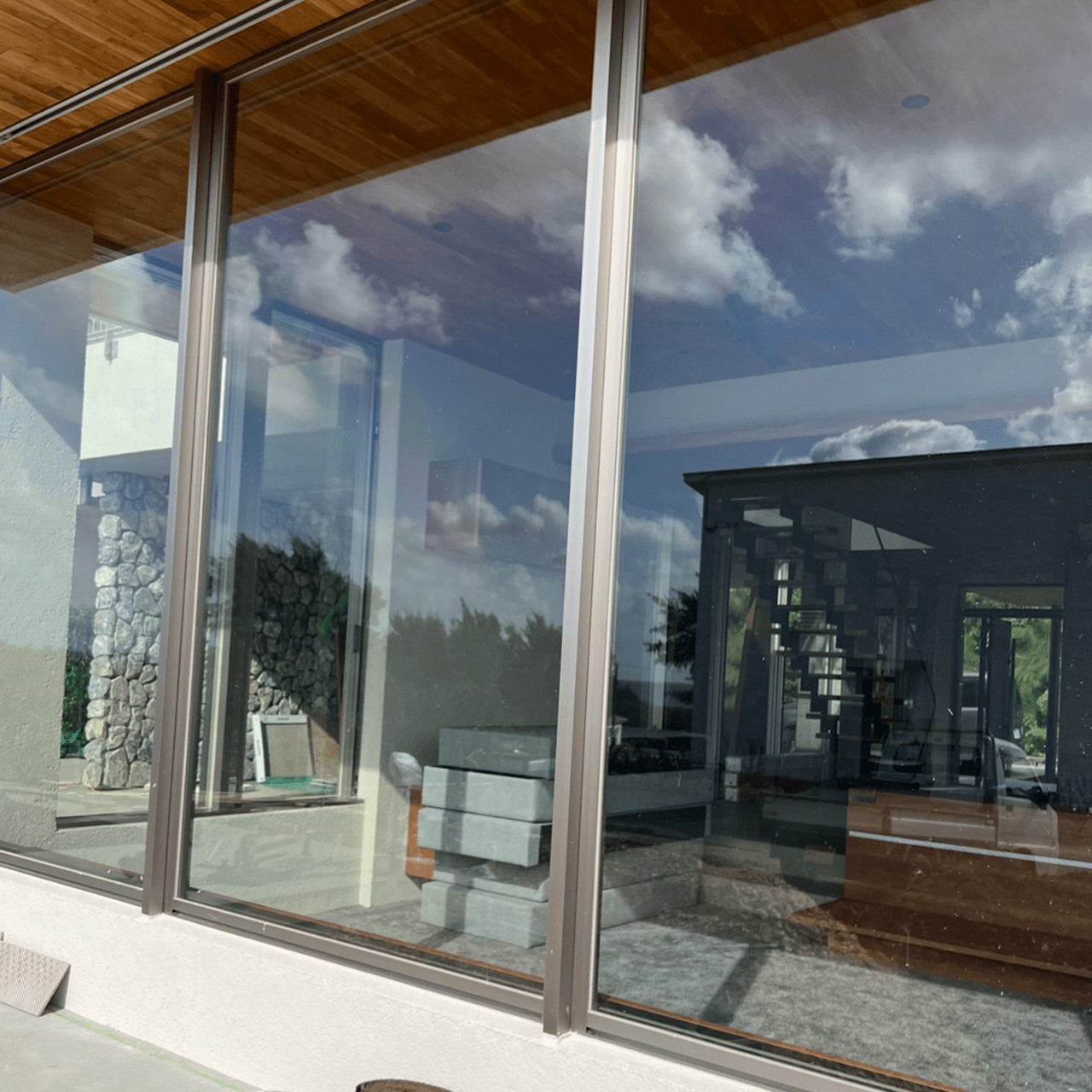 建築フィルム施工