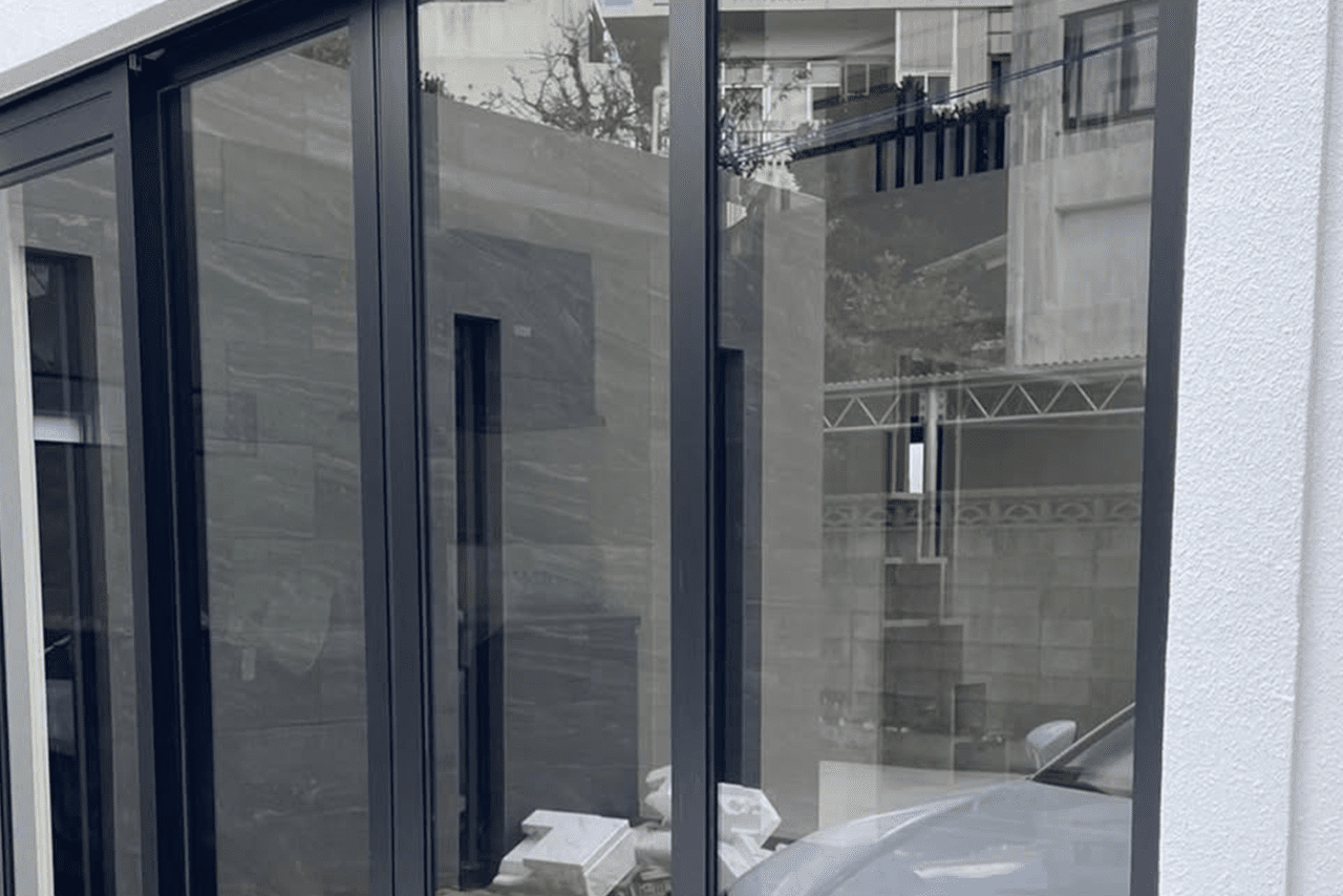 建築フィルム施工